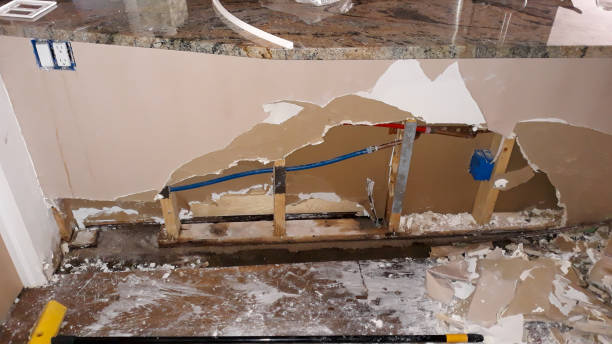 Sewage cleanup and water damage restoration in MI